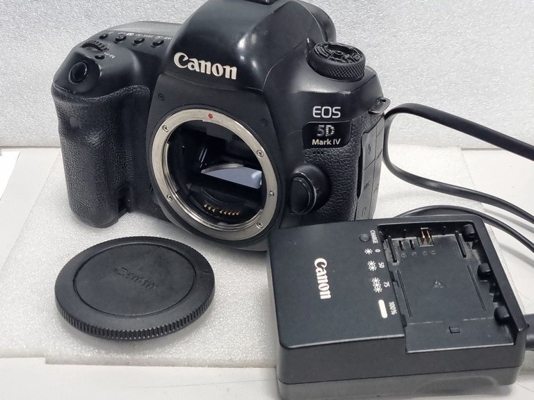 Купити Canon eos 5d mark iv body Б/У