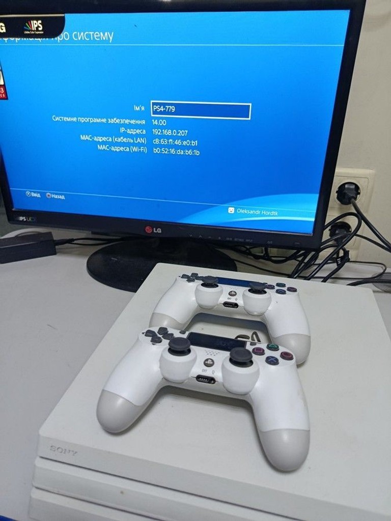 Дешиво Sony playstation 4 pro 1tb с ломбарда