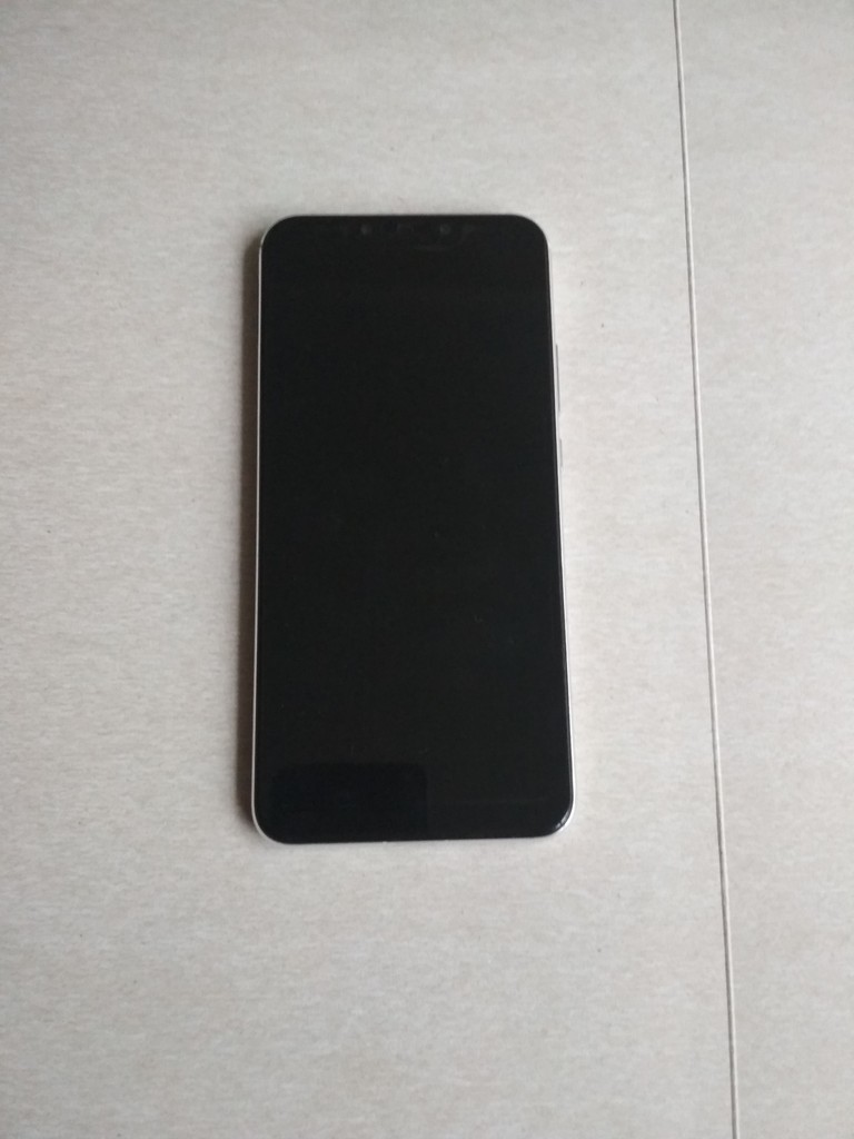 Дешево HUAWEI P smart+ 4/64GB White (51093DYA) з ломбарду