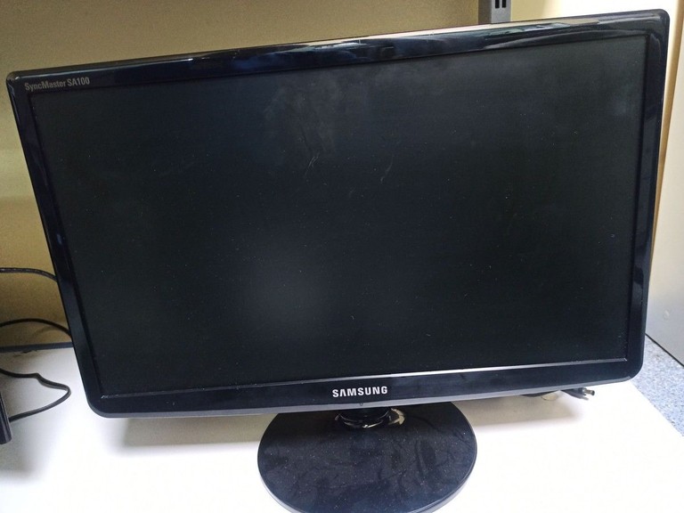 Купить Samsung s22a100n Б/У