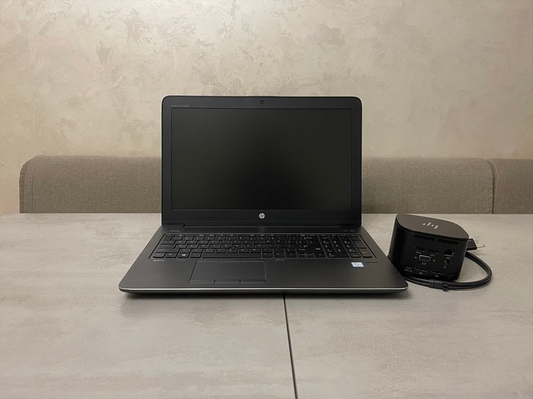 HP Zbook 15 G4, 15,6 FHD, i7-7700HQ, 256GB SSD, 16GB DDR4, Nvidia M1200 4GB, докстанція Код:null. Изображение 5