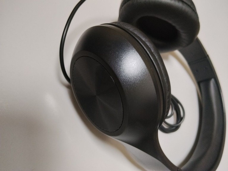 Дешиво Titanum h830a з мікрофоном с ломбарда