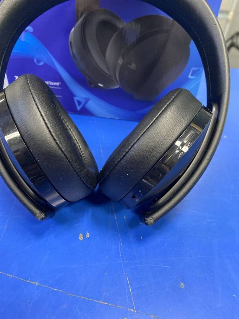 Дешиво Sony playstation gold wireless headset с ломбарда