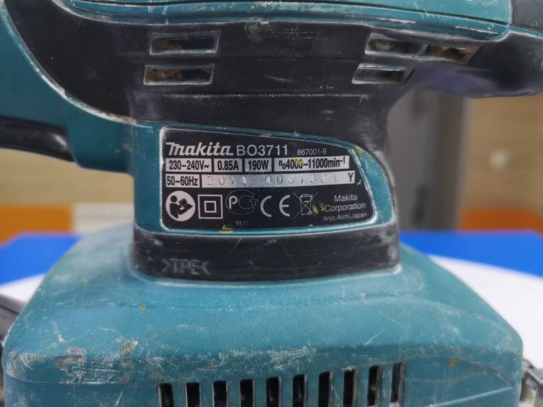 Makita BO3711