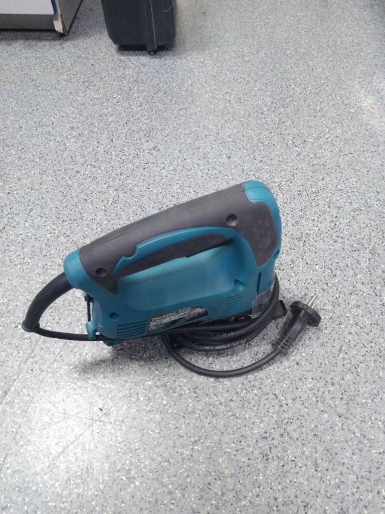 Makita 4326