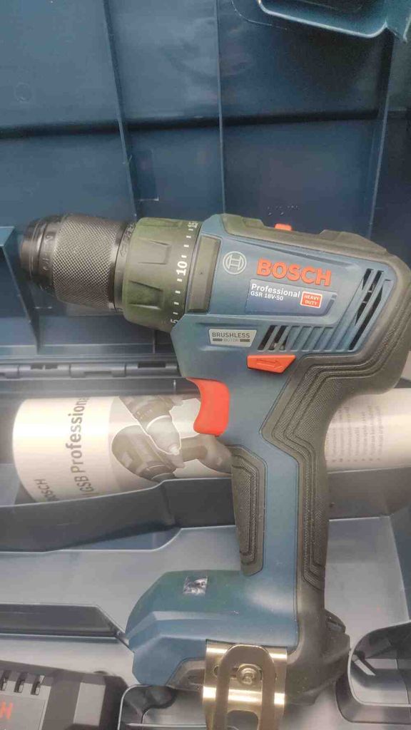 Дешиво Bosch gsr 18v-50 1акб + зу с ломбарда
