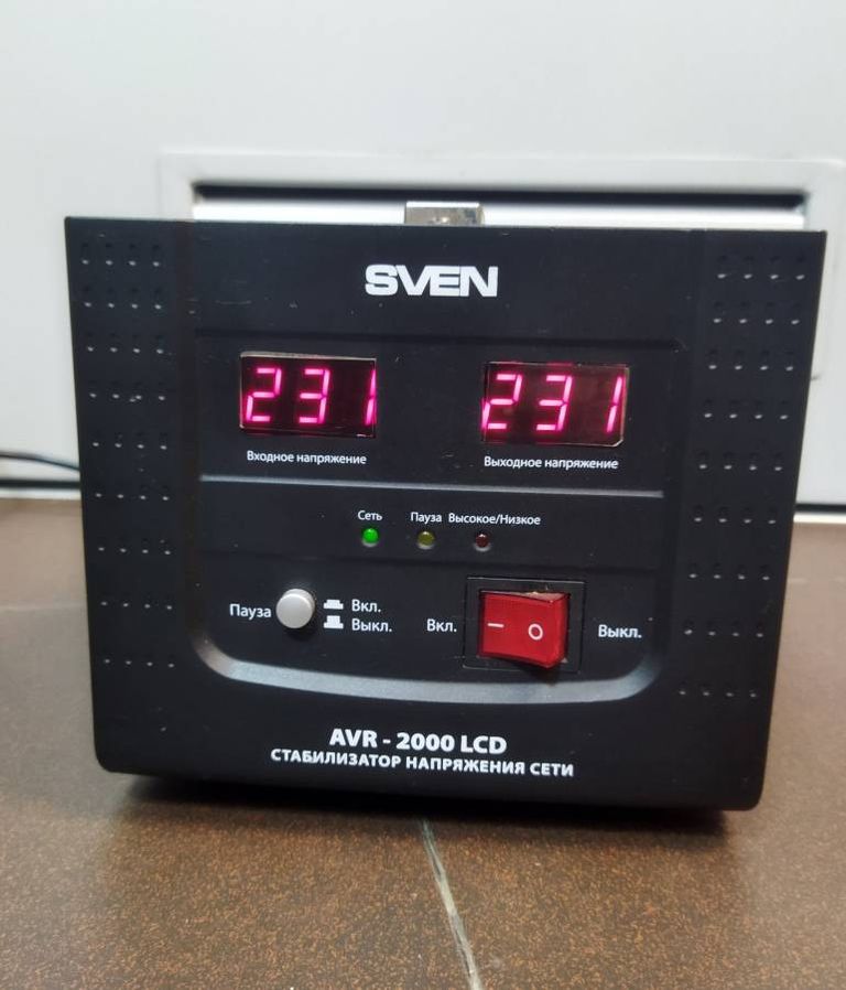 Купити Sven avr-2000lcd Б/У