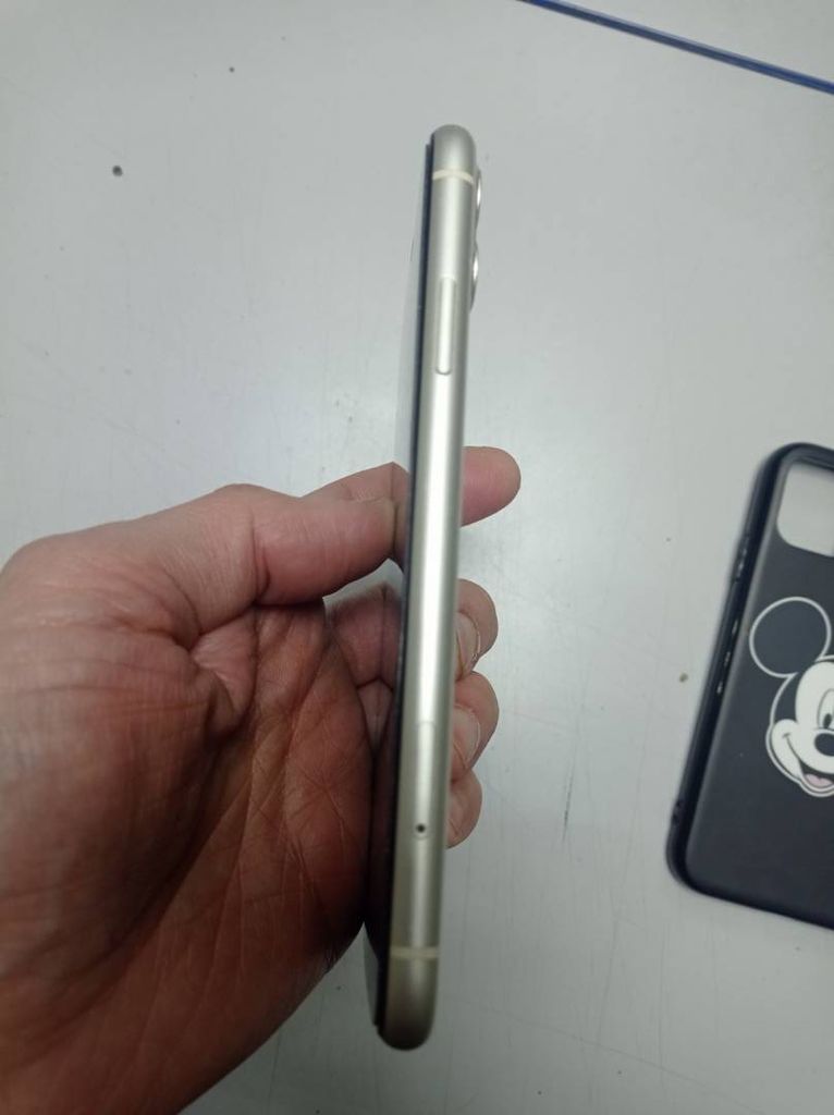 Apple iphone 11 64gb Код:01-200425020. Зображення 9