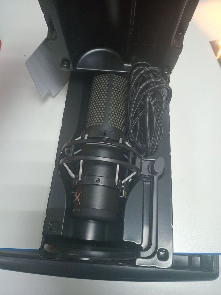 Оголошення Hyperx quadcast Б/У