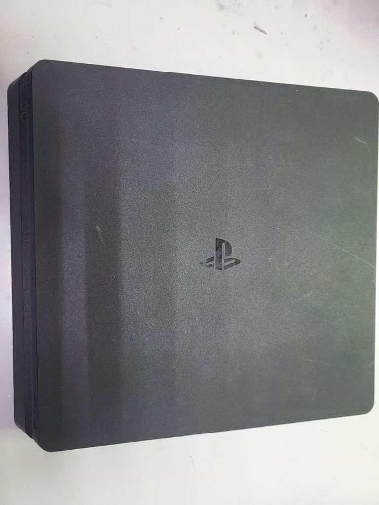 Купити  Sony PlayStation 4 Slim 1TB Black Б/У