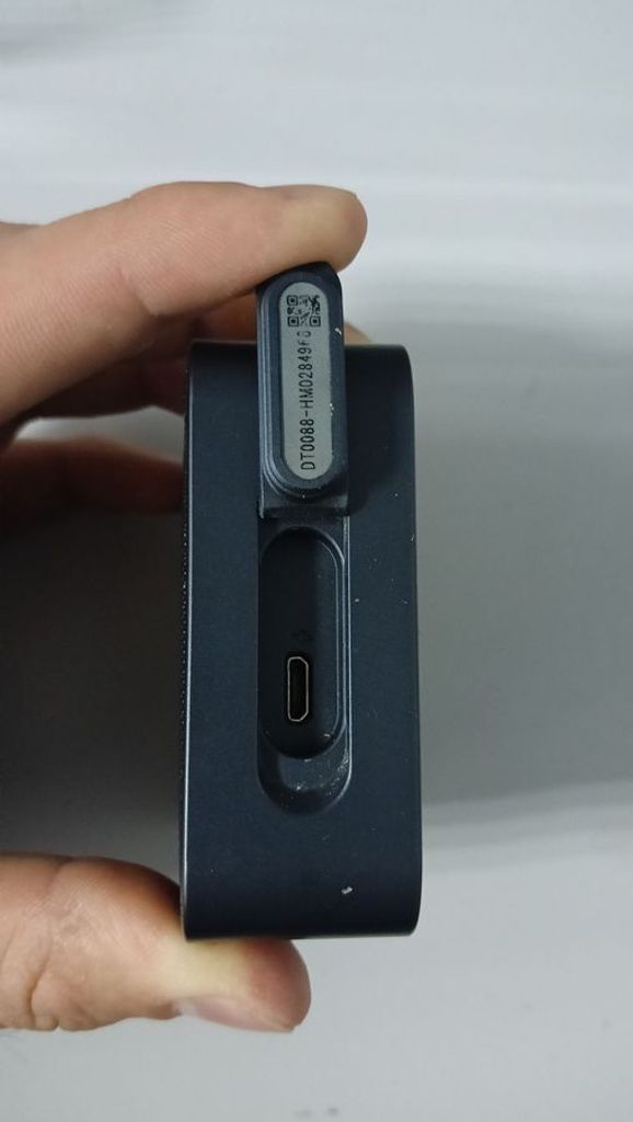 Дешево Jbl go essential з ломбарду