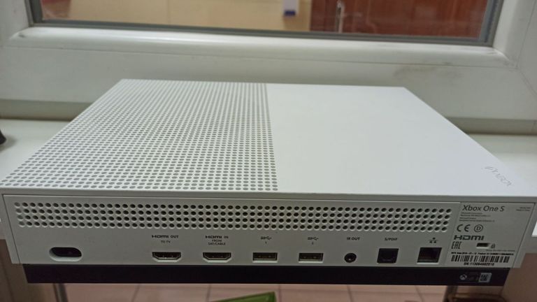 Розпродаж Microsoft Xbox One S 1TB, продавець Техноскарб