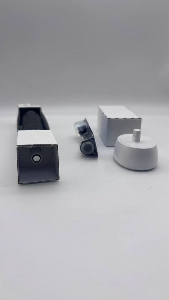 Дешево Oral-B iO Series 2 Clean & Care з ломбарду