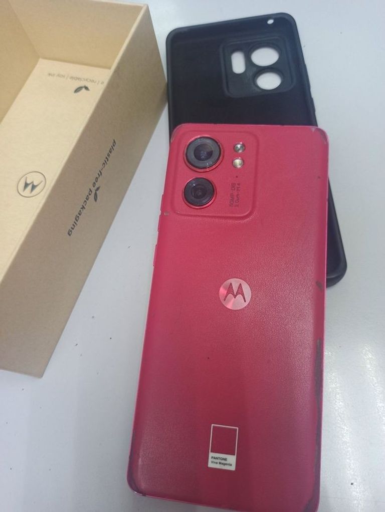 Дешево Motorola edge 40 8/256gb з ломбарду