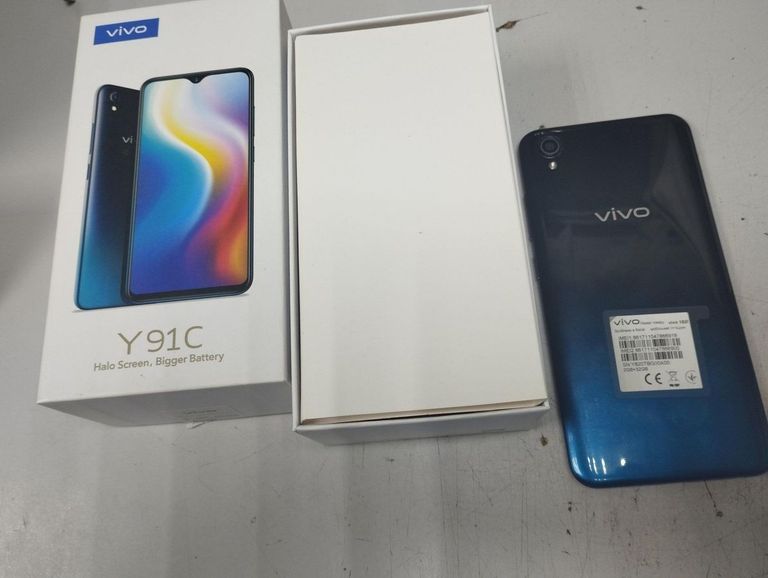 Дешиво Vivo y91c / 1820 2/32gb с ломбарда