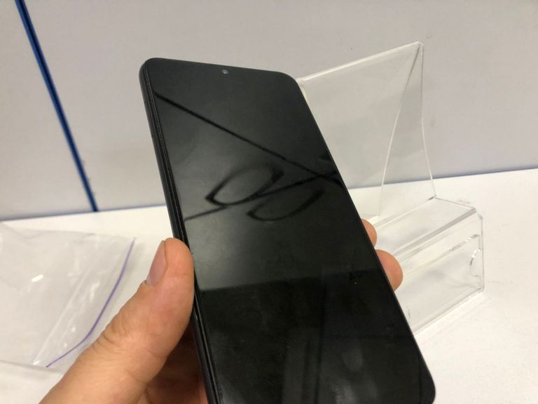 Дешиво Xiaomi Redmi 8 3/32GB Blue с ломбарда