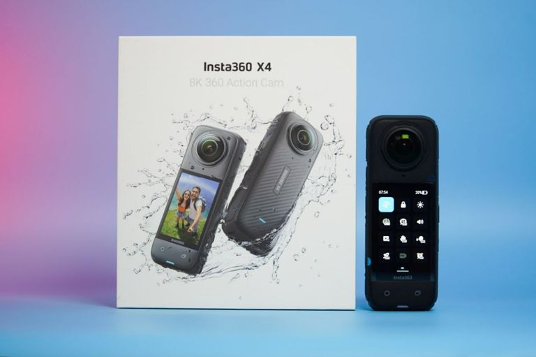 Купити Insta360 X4 8K Standard Bundle (CINSABMA) Б/У