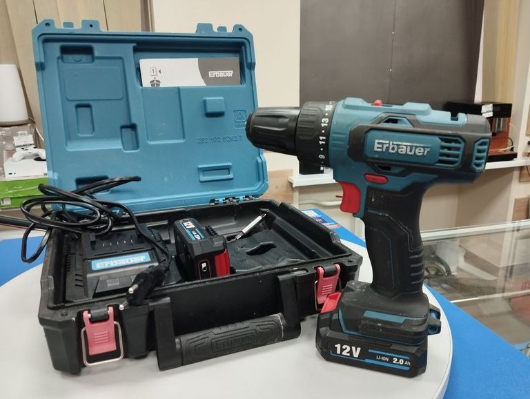 Купити Erbauer edd12-li-2 / 2акб 2ah / зп Б/У