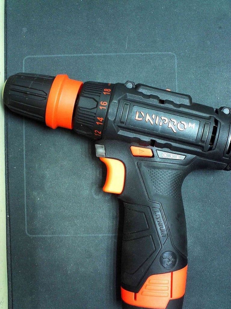 Дешево Dnipro-M cd-12qx з ломбарду