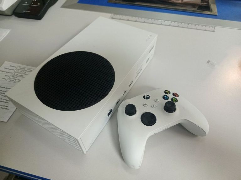 Купити Microsoft xbox series s 512gb Б/У