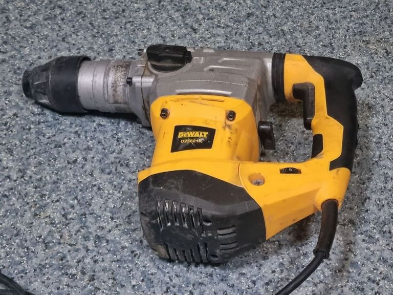Оголошення Dewalt копія d25601k Б/У