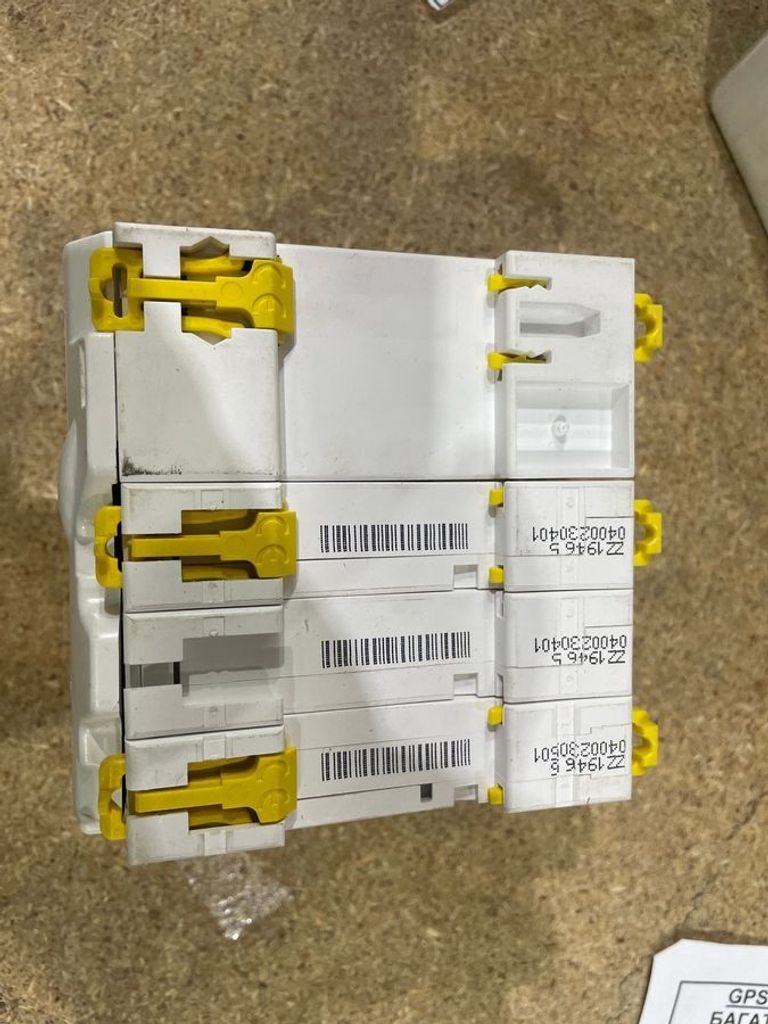 Дешево Schneider Electric acti 9 (a9d31740) з ломбарду