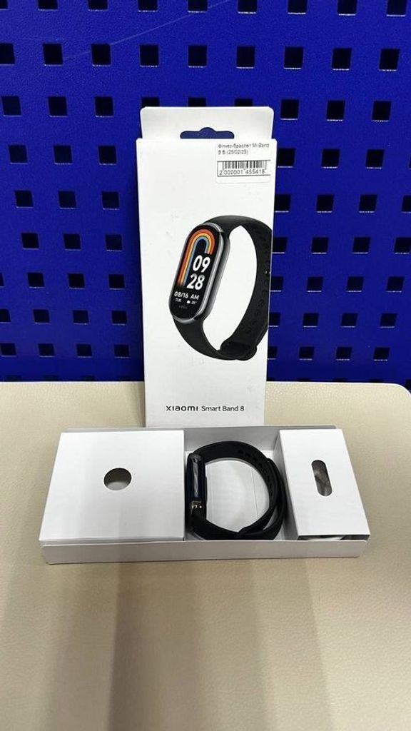 Купить Xiaomi Mi Band 8  Б/У