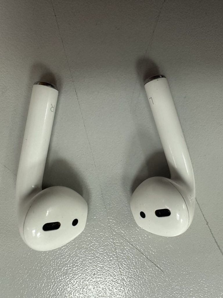 Дешиво Apple airpods 2nd generation a1602, a2031, a2032 с ломбарда