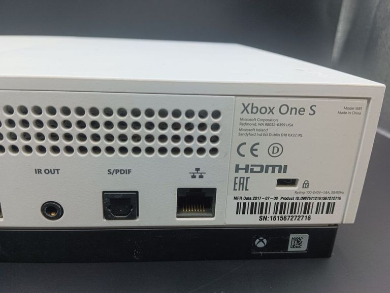 Дешиво Microsoft Xbox One S 500GB с ломбарда
