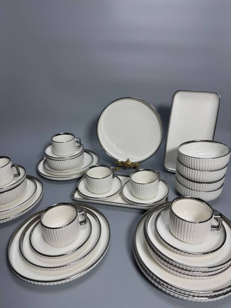 Купити на 6 персон 32 предмети RG6803 Silver Б/У