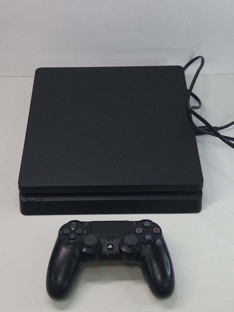 Купити  Sony PlayStation 4 Slim 1TB Black Б/У