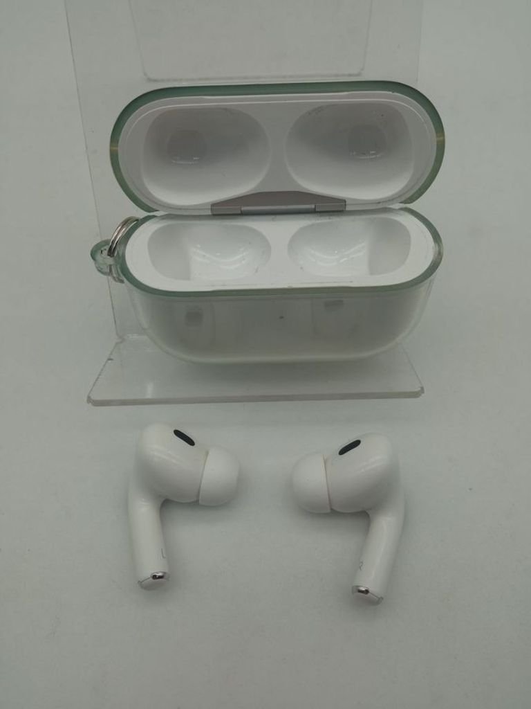 Купити Apple airpods pro 2nd generation with magsafe charging case usb-c Б/У