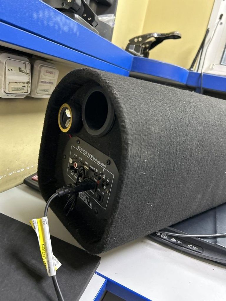 Купити Активний сабвуфер в автомобіль 600Вт Car Subwoofer Speaker ZPX ZX-6SUB Б/У