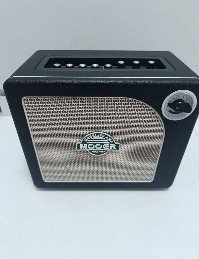 Купить Mooer Hornet Black Б/У