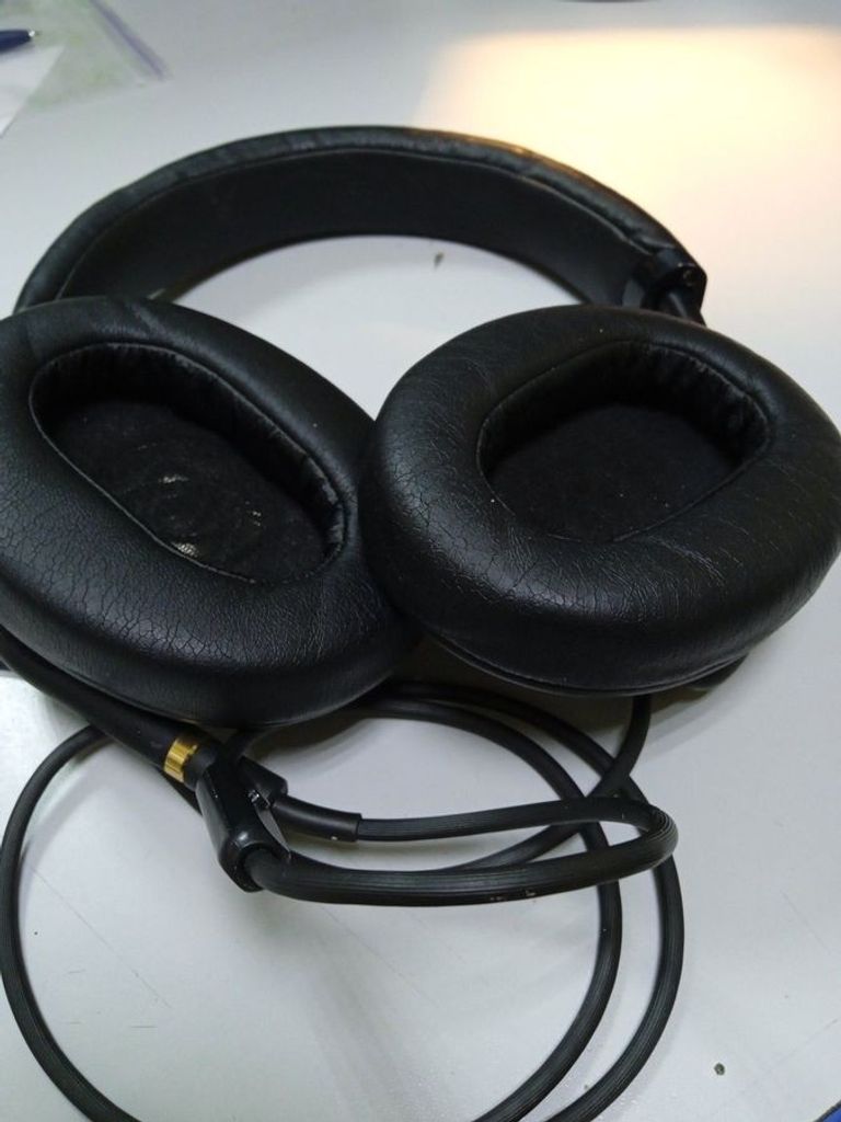 Дешево Sony MDR-1A з ломбарду