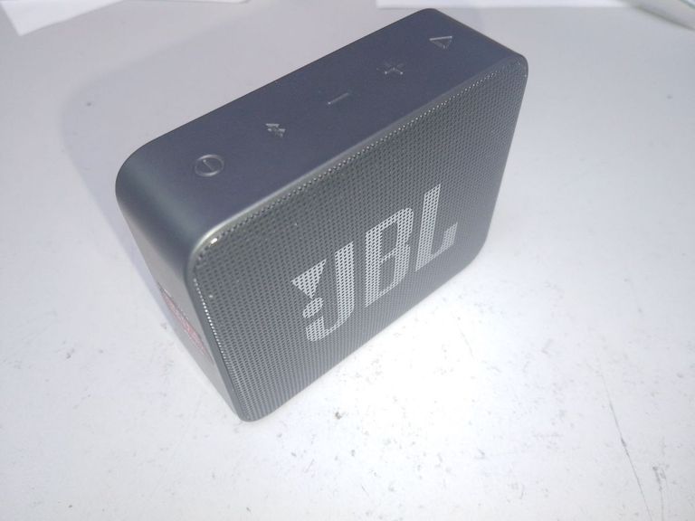 Купити Jbl go essential Б/У