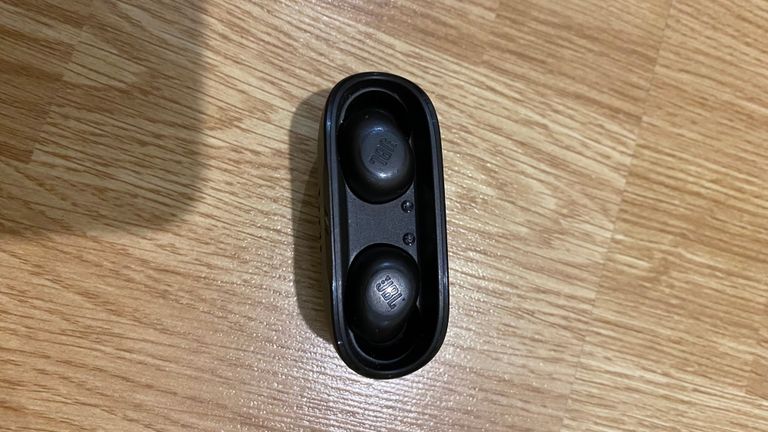 Оголошення Jbl wave buds Б/У