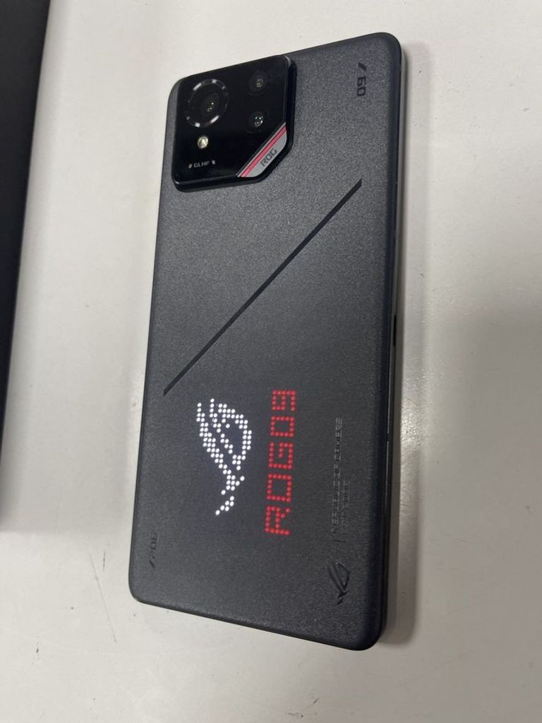 Asus ROG Phone 9 Pro 16/512GB Phantom Black Код:01-200893547. Зображення 5