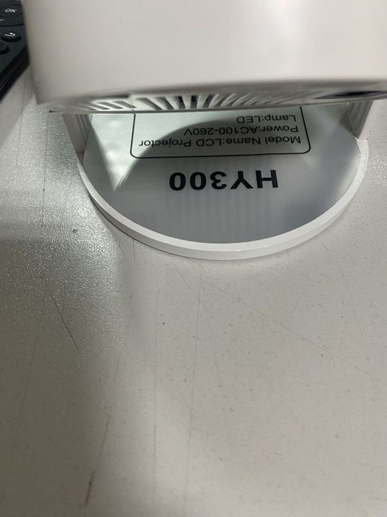 Оголошення Led Projector hy300 Б/У