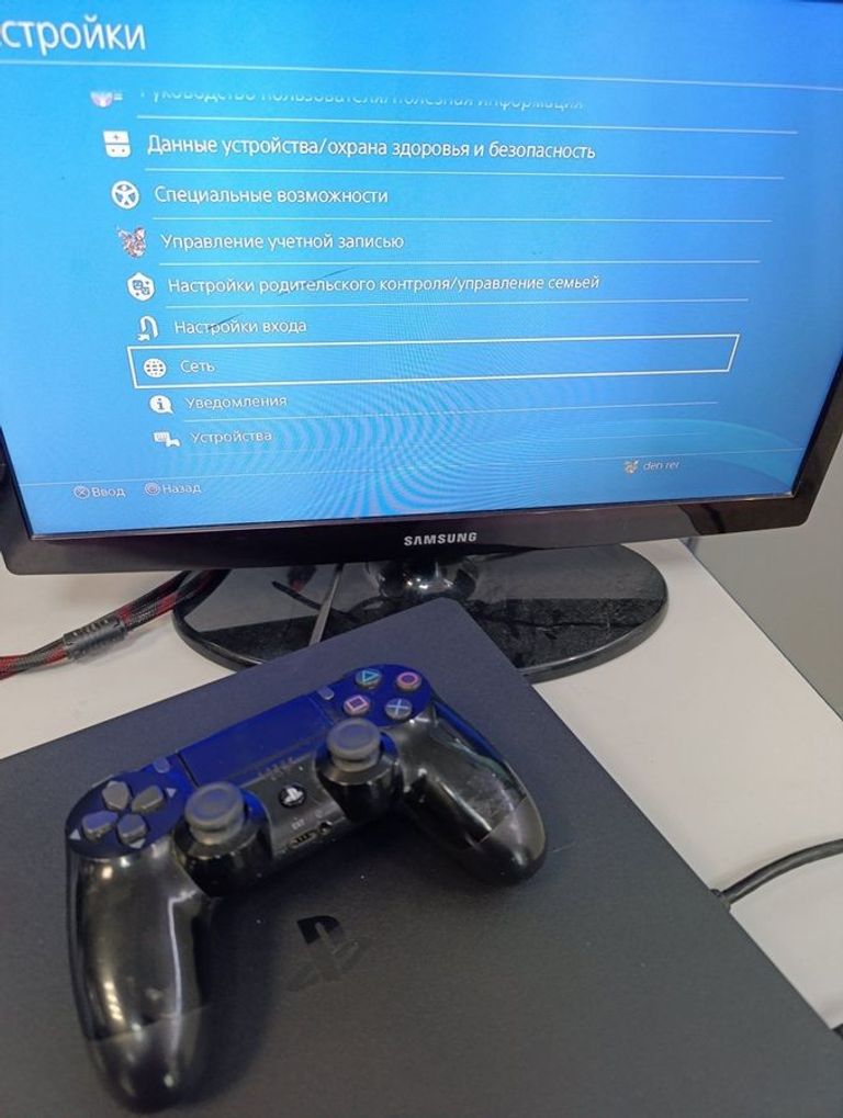 Купити  Sony PlayStation 4 Slim 1TB Black Б/У