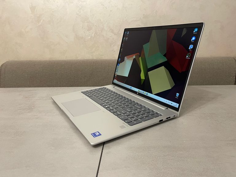 Оголошення Ультрабук HP ProBook 460 G11, 16" FHD+ IPS, Ultra 5 125U, 16GB, 256GB SSD Б/У