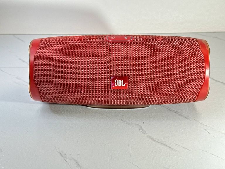Купити Jbl charge 4 Б/У