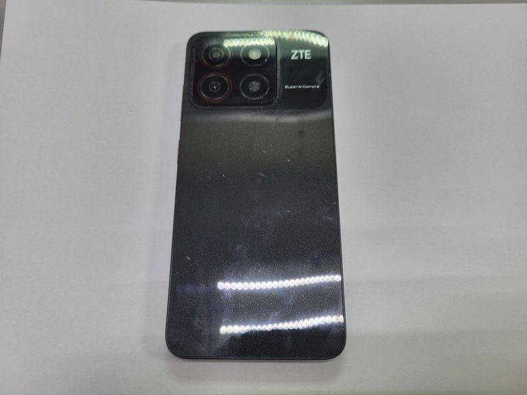 Дешиво Zte blade a35 2/64gb с ломбарда