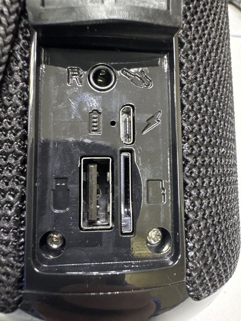 Дешево Hoco hc1 з ломбарду