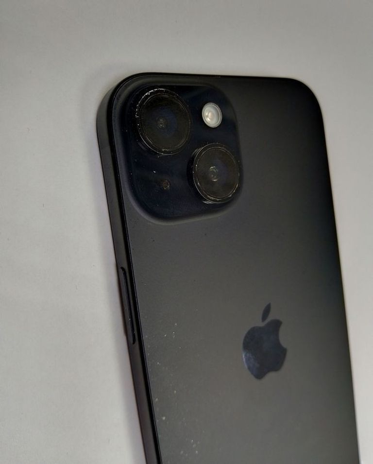 Apple iPhone 15 256GB Green Код:01-200923440. Изображение 7