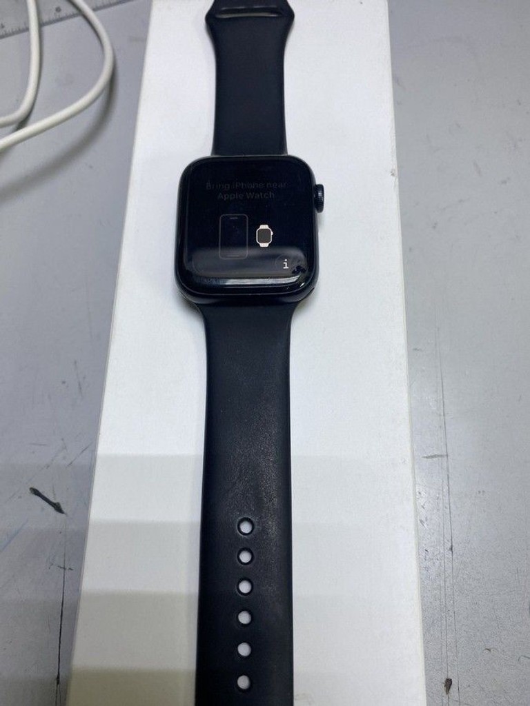 Объявление Apple watch se 2 gps 44mm aluminium case Б/У