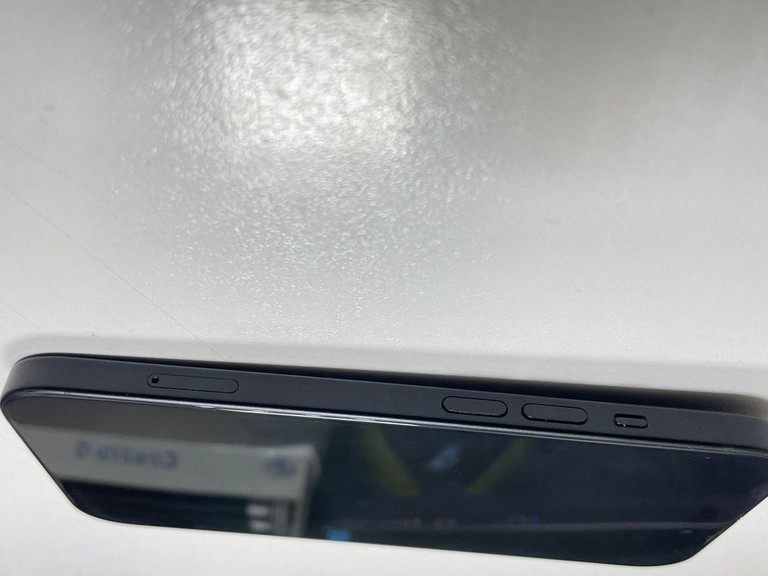 Apple iPhone 15 128GB Green Код:01-200923667. Зображення 8