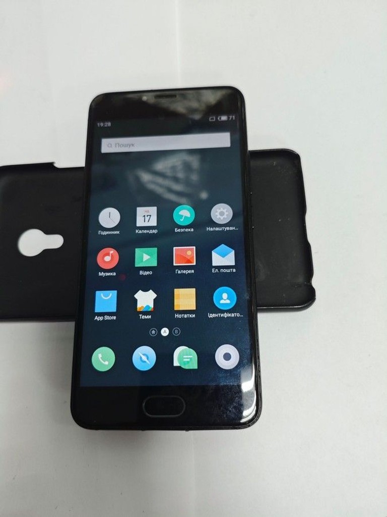 Купить Meizu M5 16GB Black Б/У