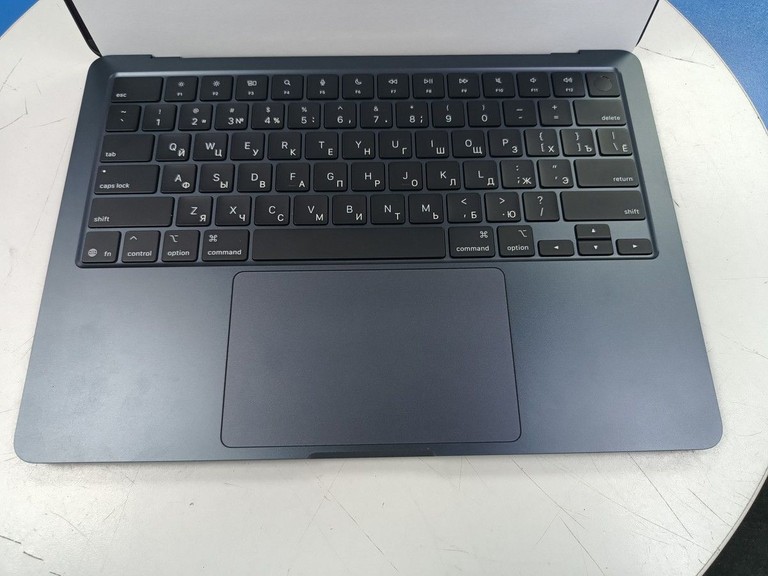 Объявление Apple macbook air 13,6" 2025 mc6t4 / apple m4/ 8 core gpu/ ram 16gb/ ssd 256gb/ a3240 Б/У