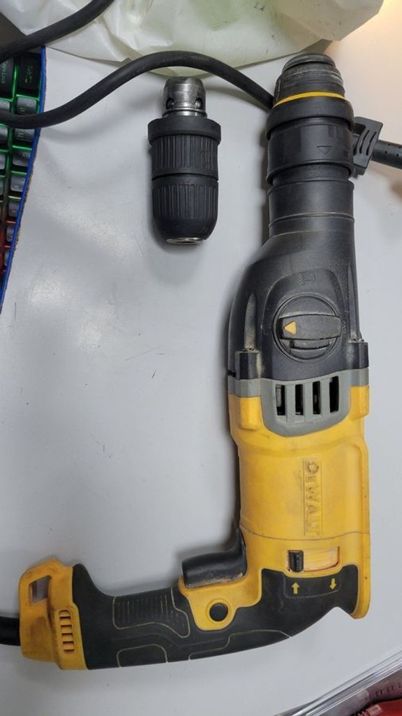 Оголошення Dewalt D25144K Б/У